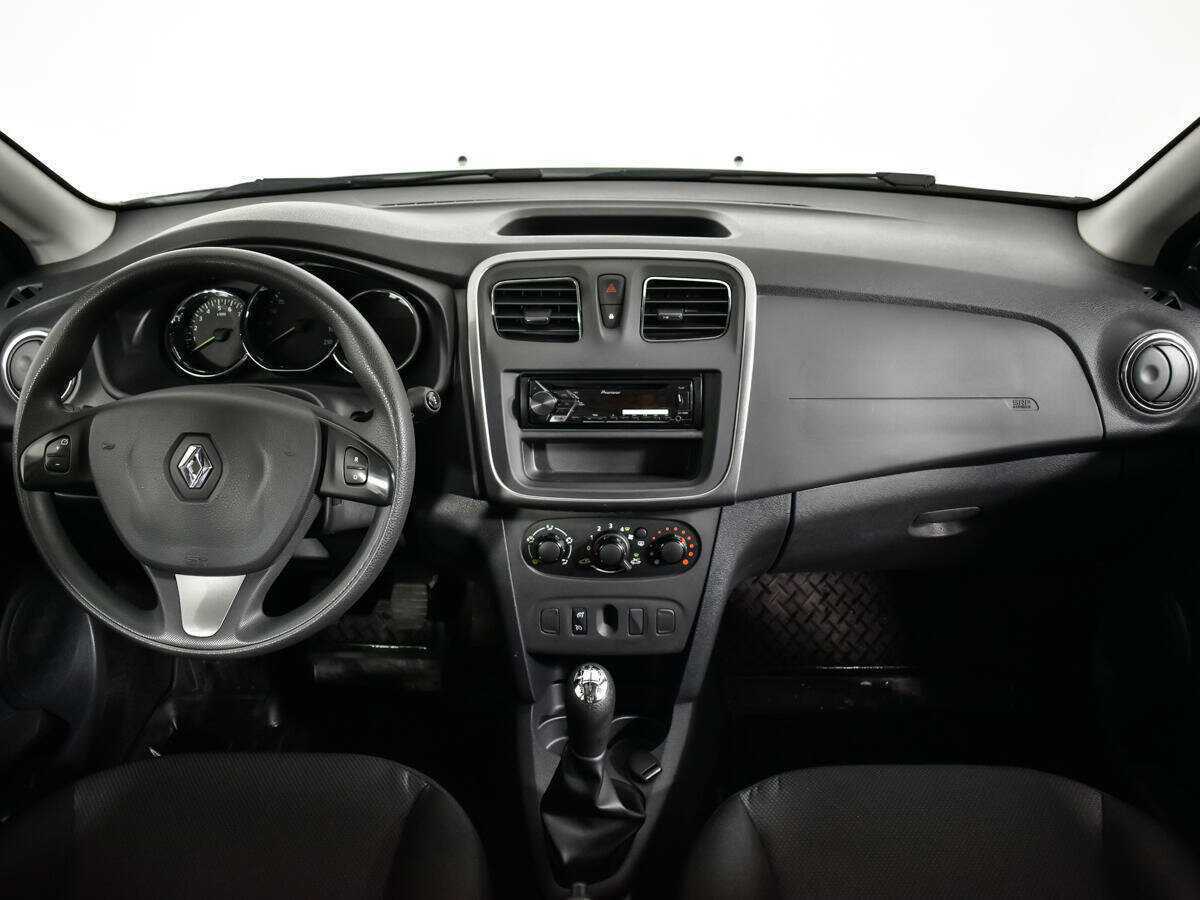 Renault Sandero б/у, 2017, Механическая. Фото: #9