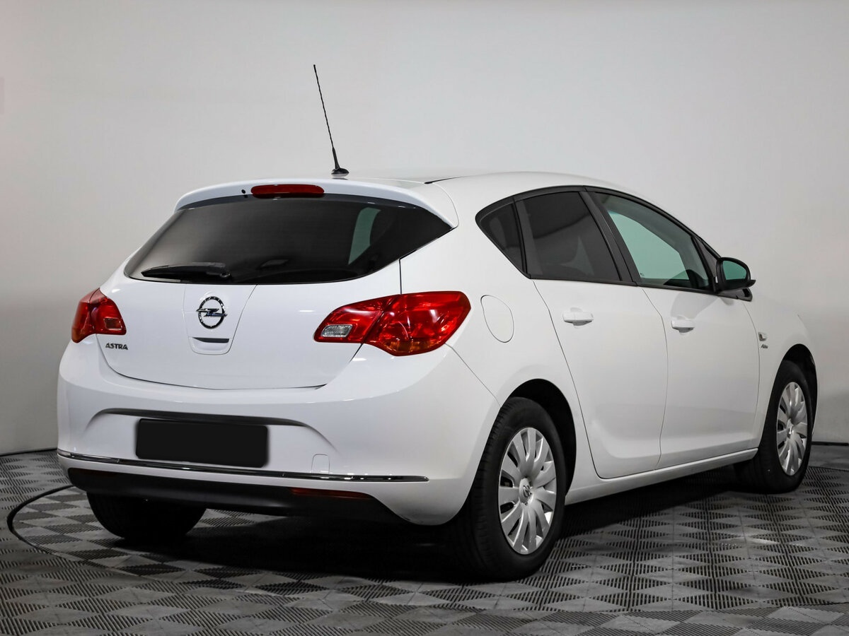 Opel Astra б/у, 2014, Автоматическая. Фото: #3