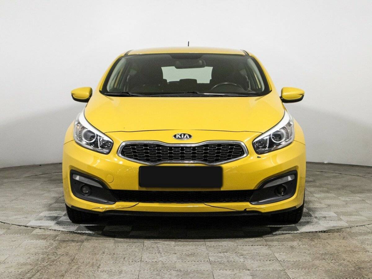 Kia Ceed б/у, 2016, Автоматическая. Фото: #1