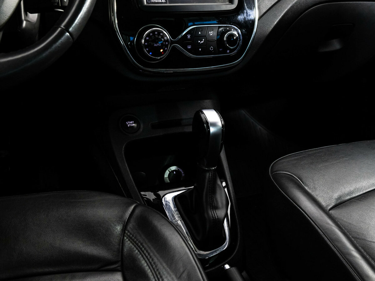 Renault Kaptur б/у, 2017, Автоматическая. Фото: #8