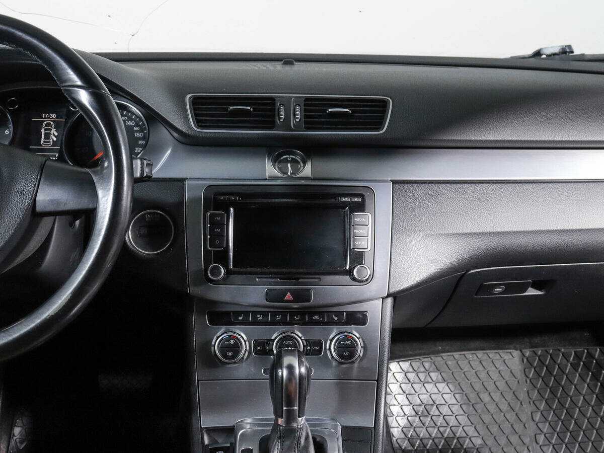 Volkswagen Passat CC б/у, 2013, Роботизированная. Фото: #10