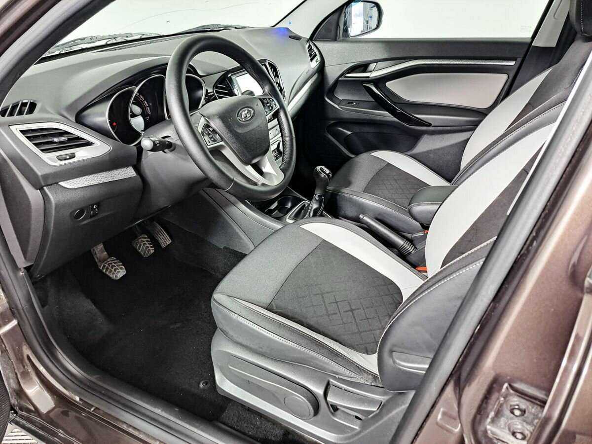 Lada (ВАЗ) Vesta б/у, 2017, Механическая. Фото: #13