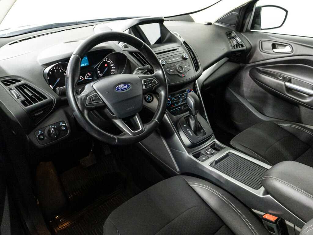 Ford Kuga б/у, 2017, Автоматическая. Фото: #10