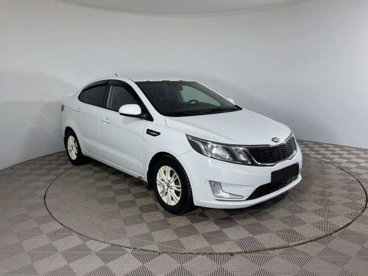 Kia Rio б/у, 2013, Механическая. Фото: #2
