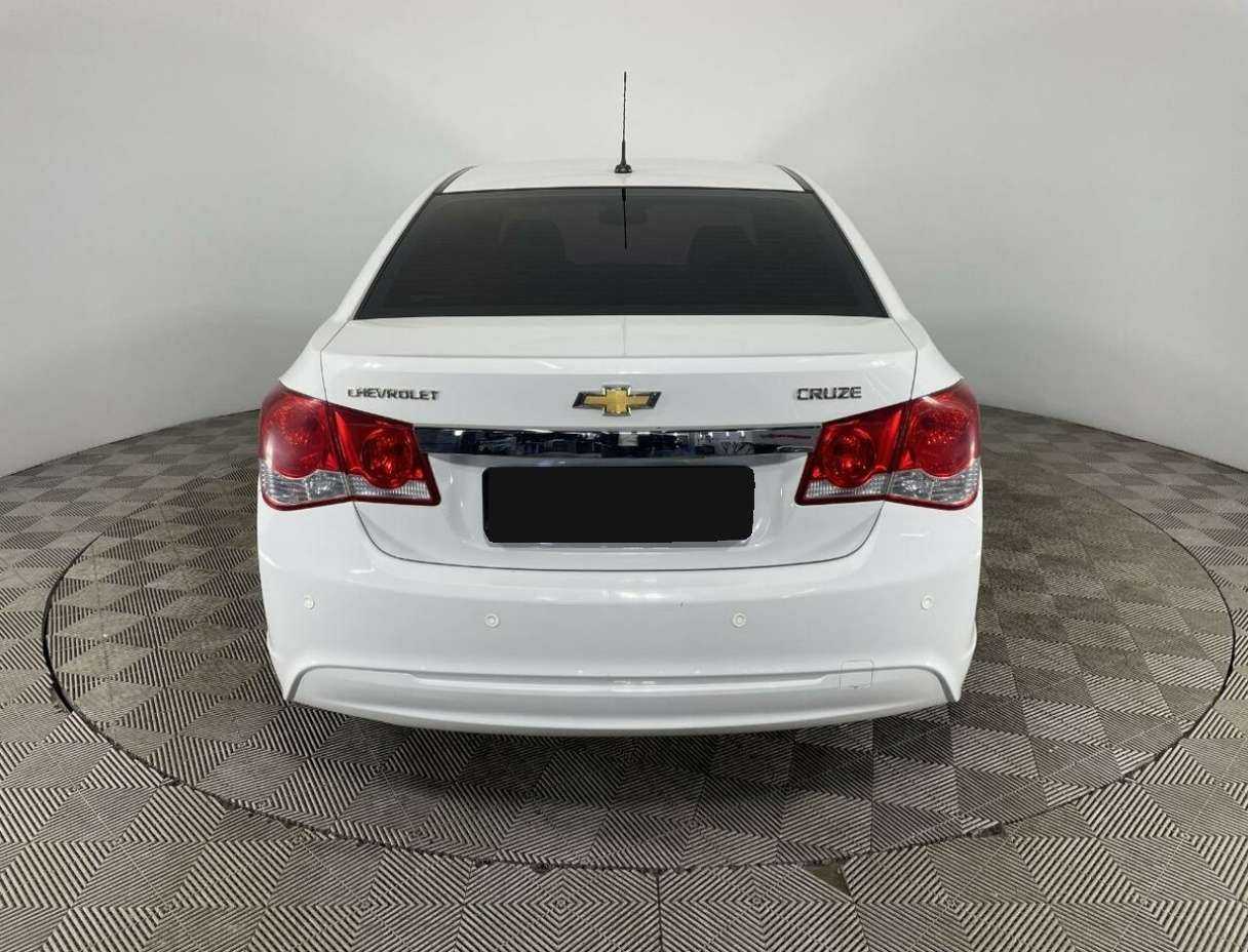 Chevrolet Cruze б/у, 2014, Механическая. Фото: #2