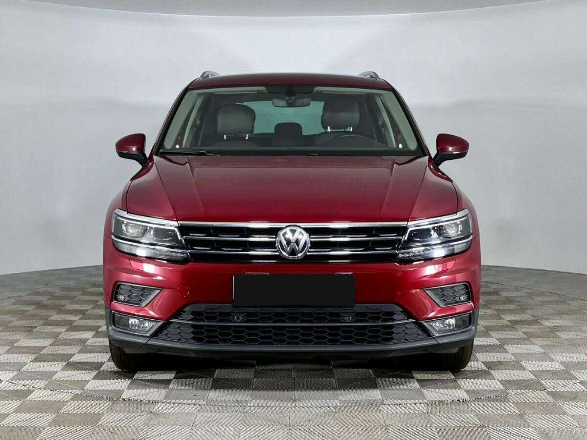 Volkswagen Tiguan б/у, 2018, Роботизированная. Фото: #2