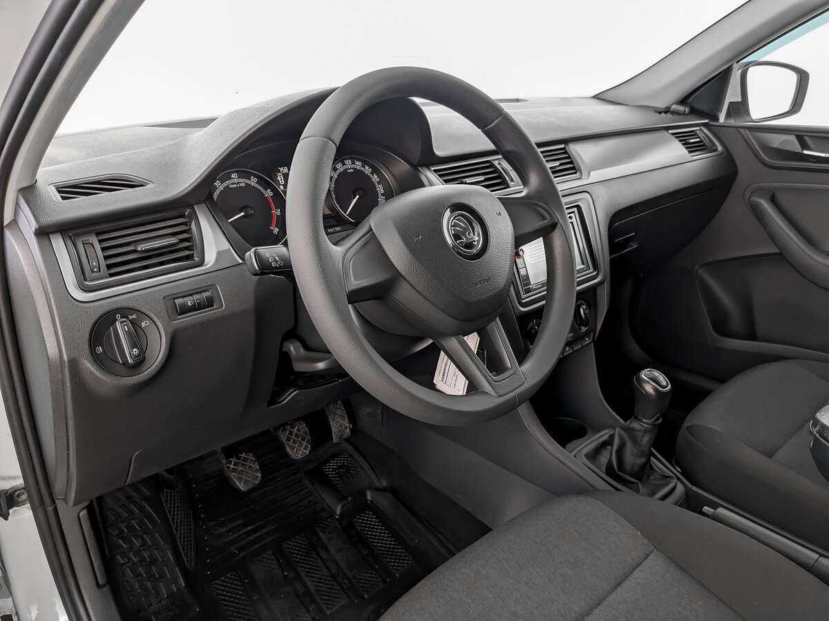 Skoda Rapid б/у, 2017, Механическая. Фото: #13