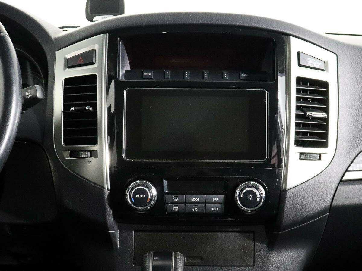 Mitsubishi Pajero б/у, 2018, Автоматическая. Фото: #11
