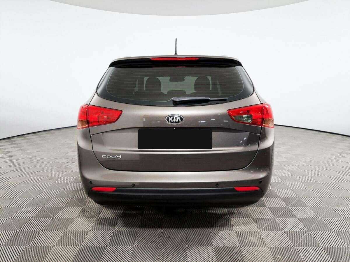 Kia Ceed б/у, 2015, Механическая. Фото: #5