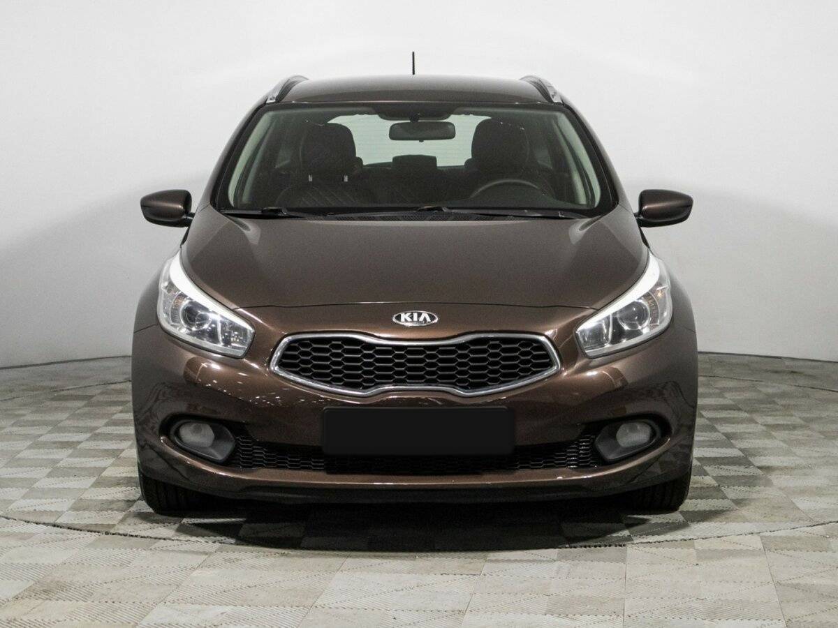 Kia Ceed б/у, 2013, Механическая. Фото: #1