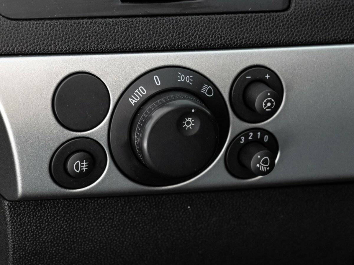 Opel Astra б/у, 2014, Автоматическая. Фото: #16