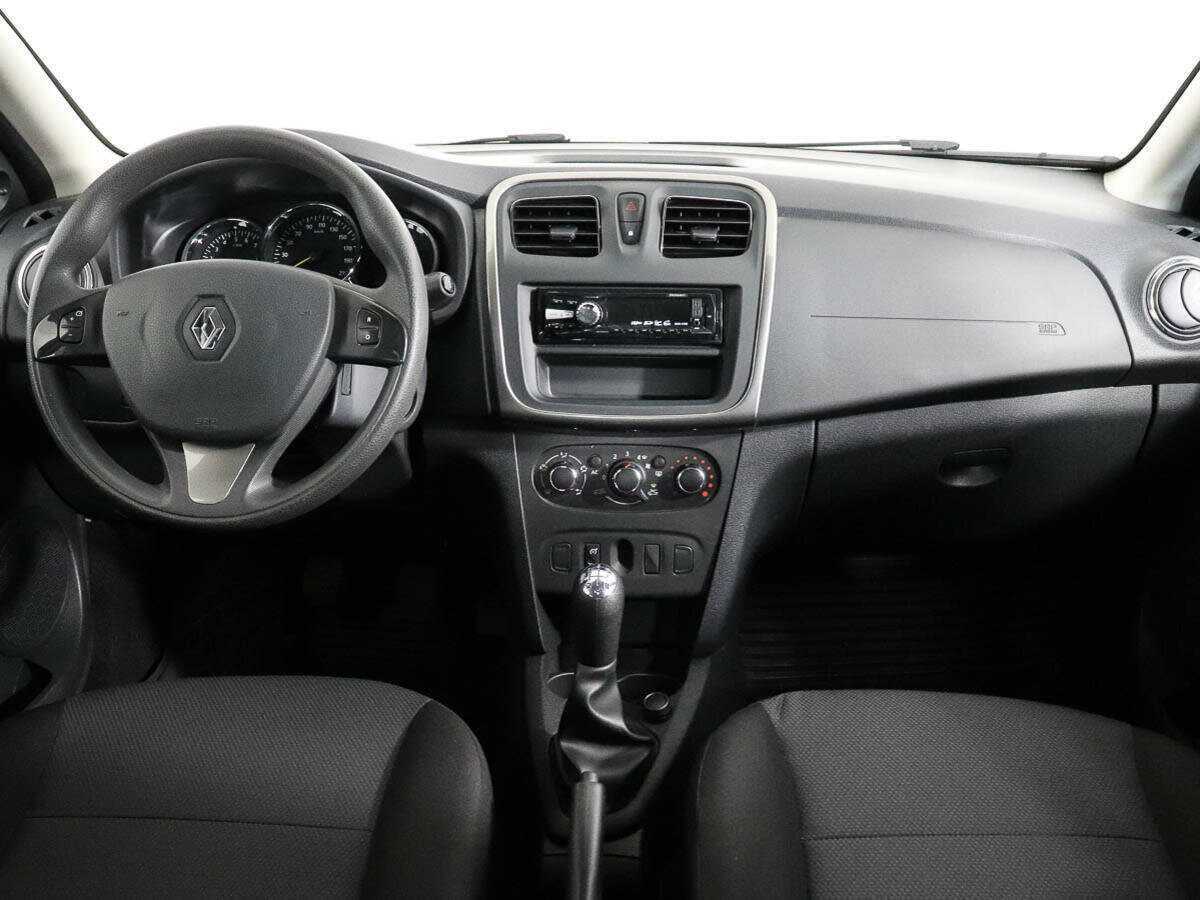 Renault Sandero б/у, 2015, Механическая. Фото: #12