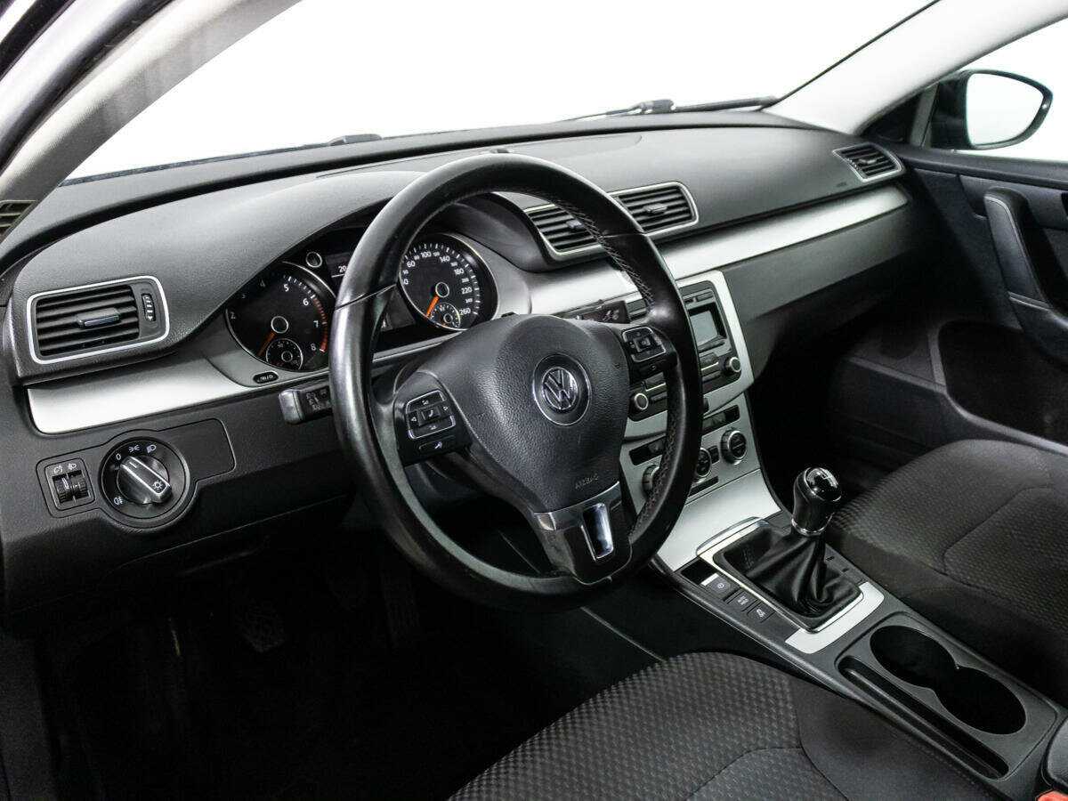 Volkswagen Passat б/у, 2013, Механическая. Фото: #10