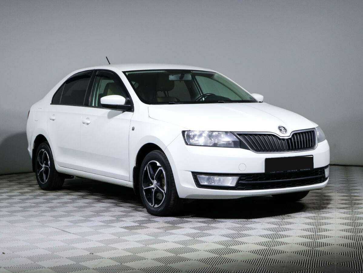 Skoda Rapid б/у, 2016, Автоматическая. Фото: #2