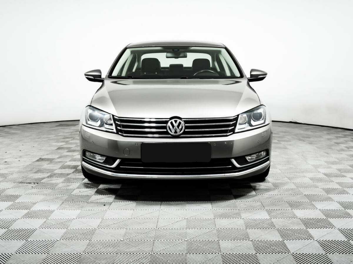 Volkswagen Passat б/у, 2012, Роботизированная. Фото: #1