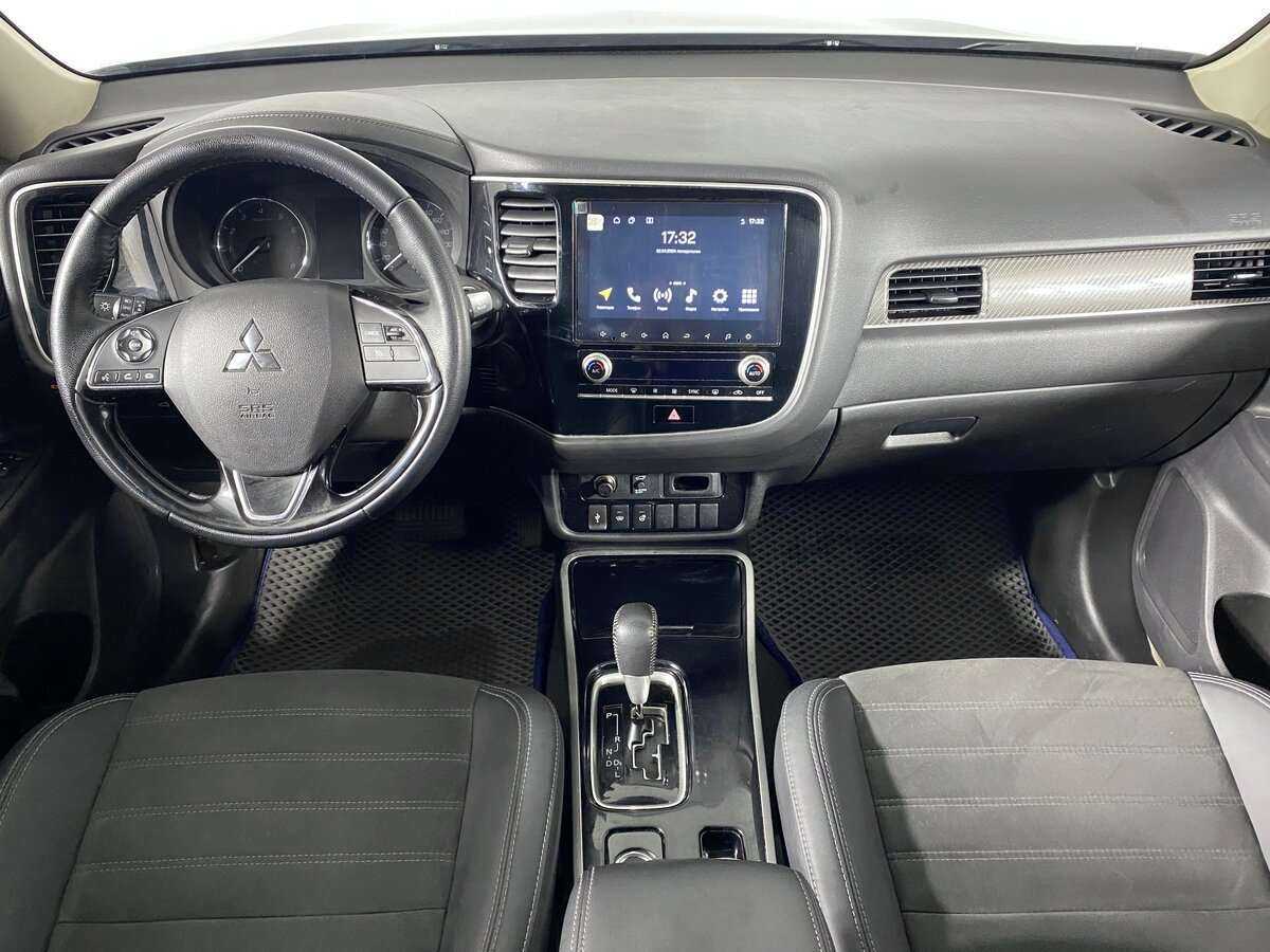 Mitsubishi Outlander б/у, 2021, Вариатор. Фото: #9