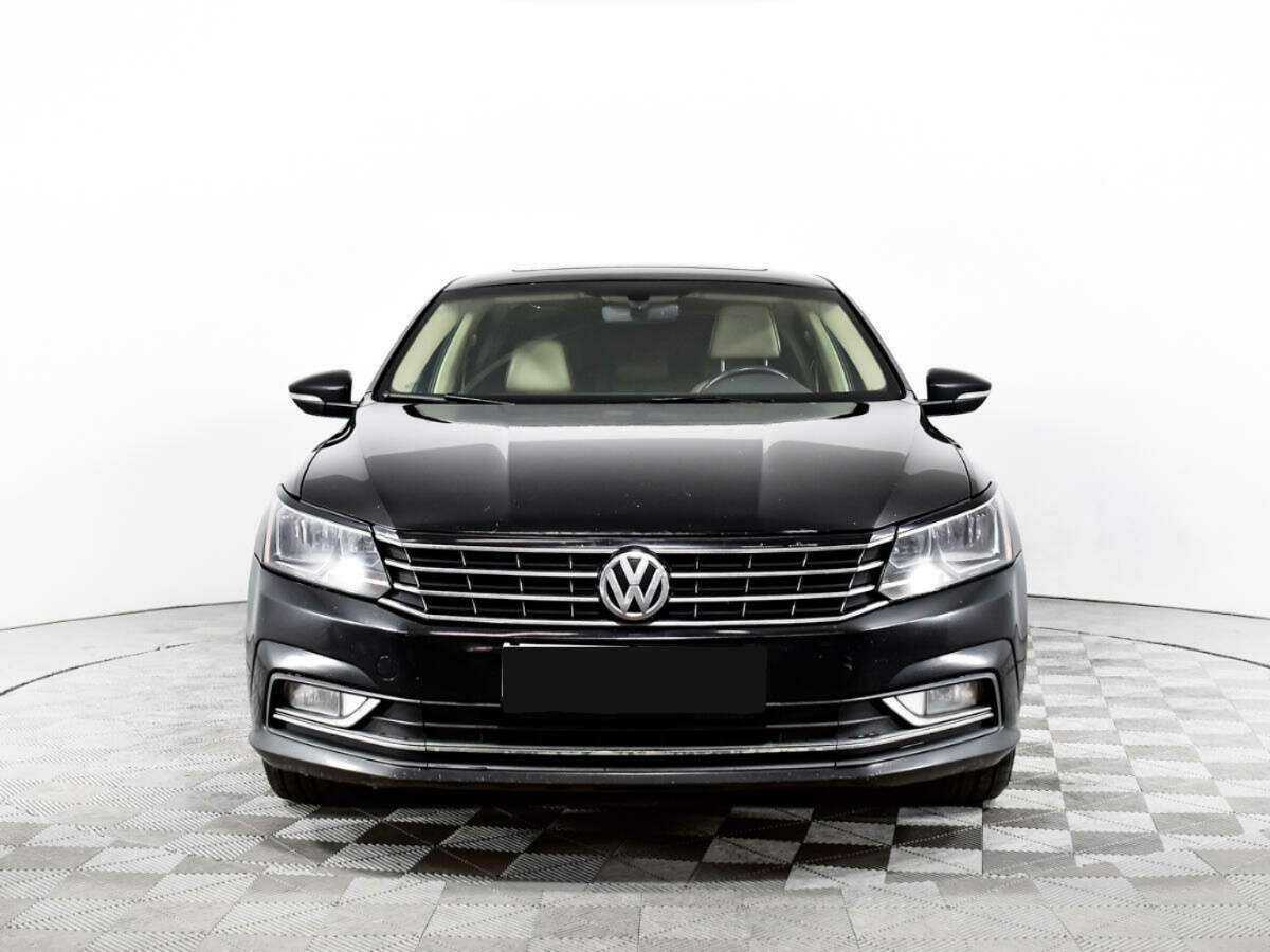 Volkswagen Passat б/у, 2016, Роботизированная. Фото: #1