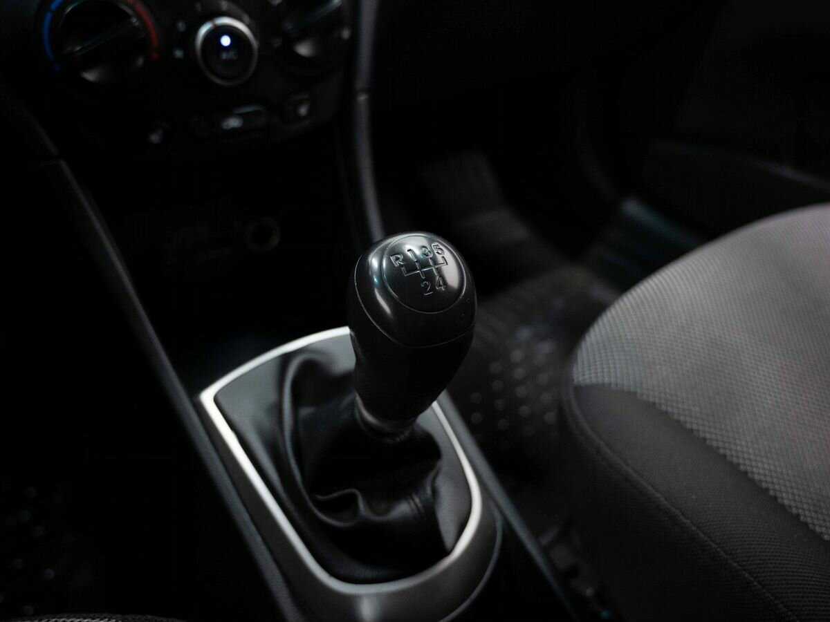 Hyundai Solaris б/у, 2013, Механическая. Фото: #20