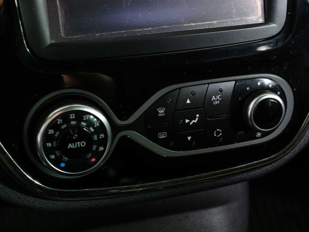 Renault Kaptur б/у, 2017, Автоматическая. Фото: #13