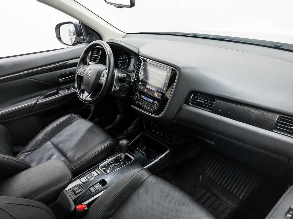Mitsubishi Outlander б/у, 2018, Автоматическая. Фото: #7