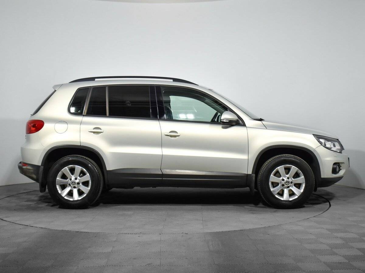 Volkswagen Tiguan б/у, 2013, Автоматическая. Фото: #3
