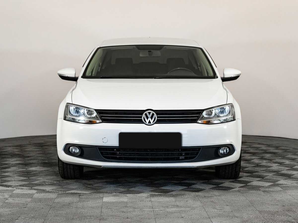Volkswagen Jetta б/у, 2012, Автоматическая. Фото: #1