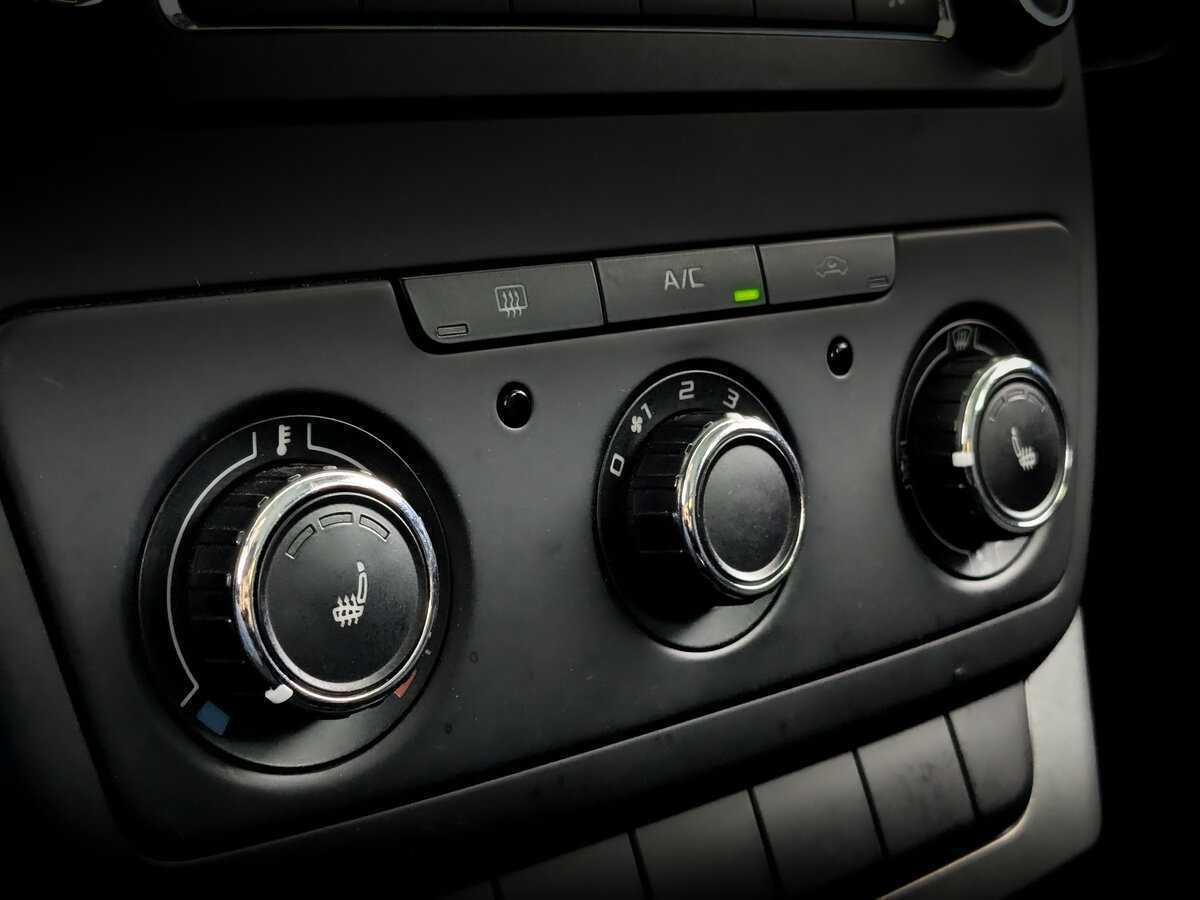 Skoda Yeti б/у, 2014, Механическая. Фото: #20