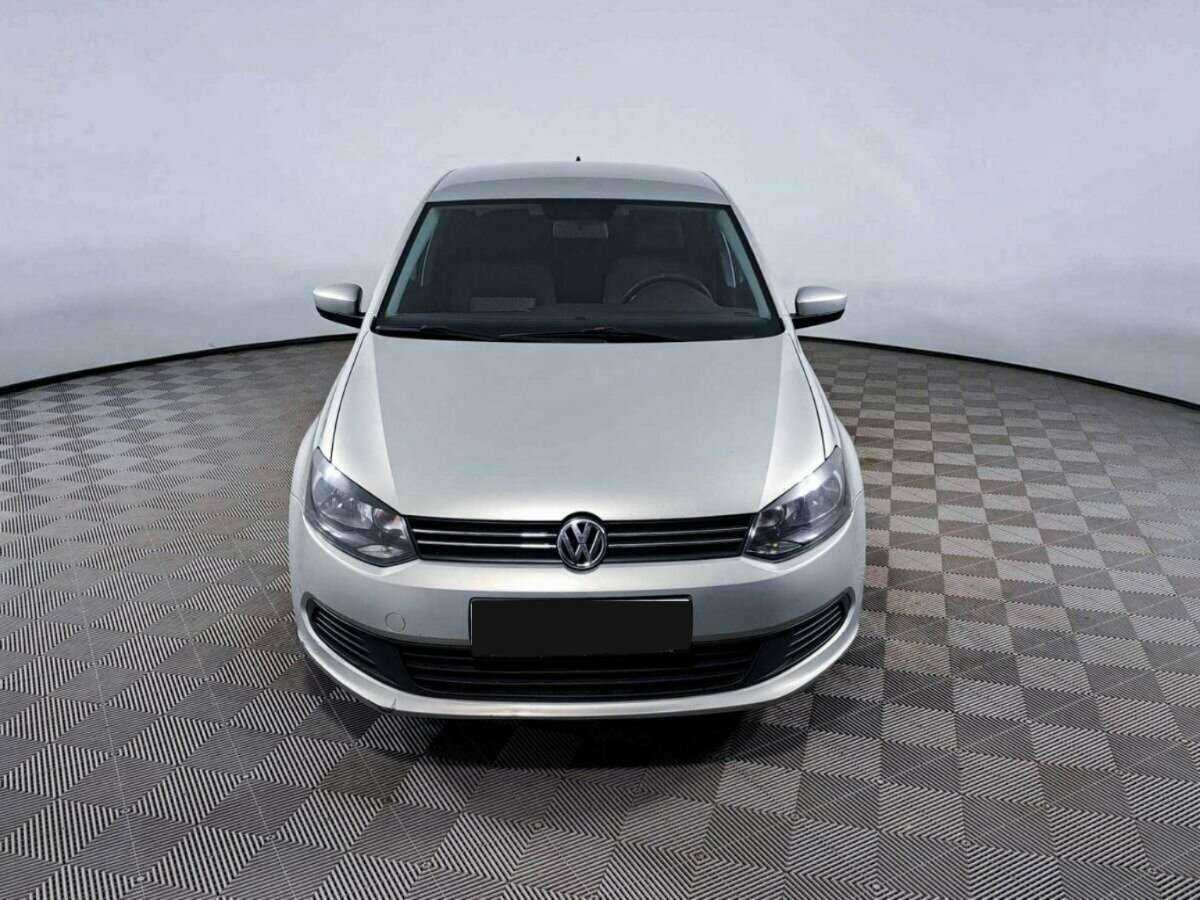 Volkswagen Polo б/у, 2012, Механическая. Фото: #1