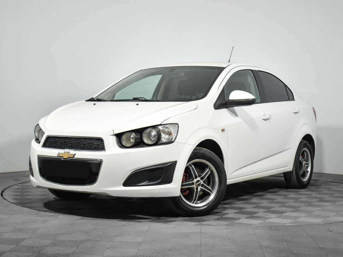 Chevrolet Aveo б/у, 2014, Механическая. Фото: #0