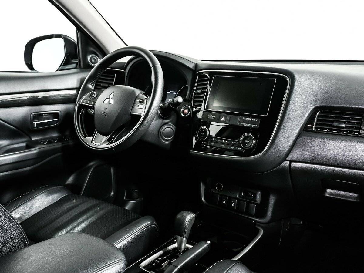 Mitsubishi Outlander б/у, 2018, Вариатор. Фото: #8