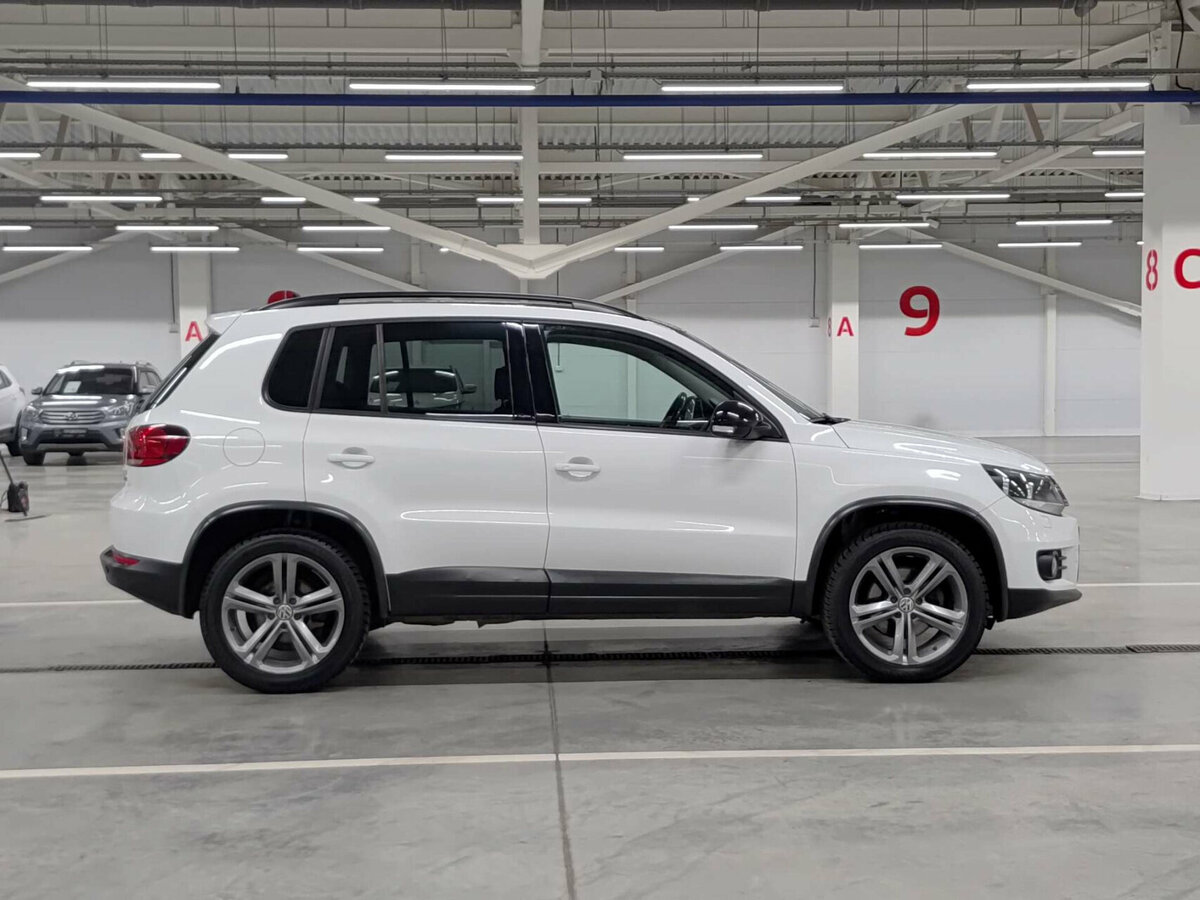 Volkswagen Tiguan б/у, 2016, Автоматическая. Фото: #3
