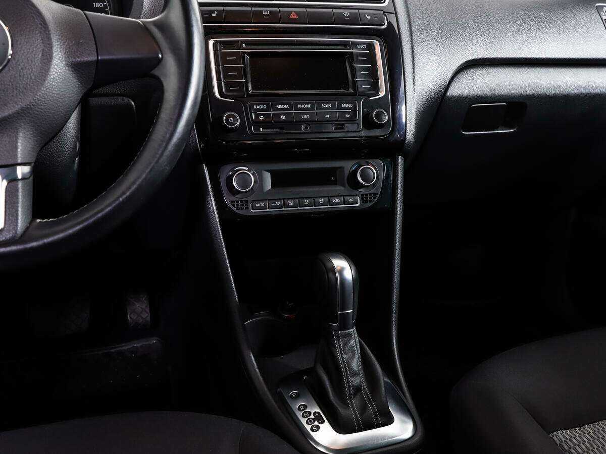 Volkswagen Polo б/у, 2014, Автоматическая. Фото: #12