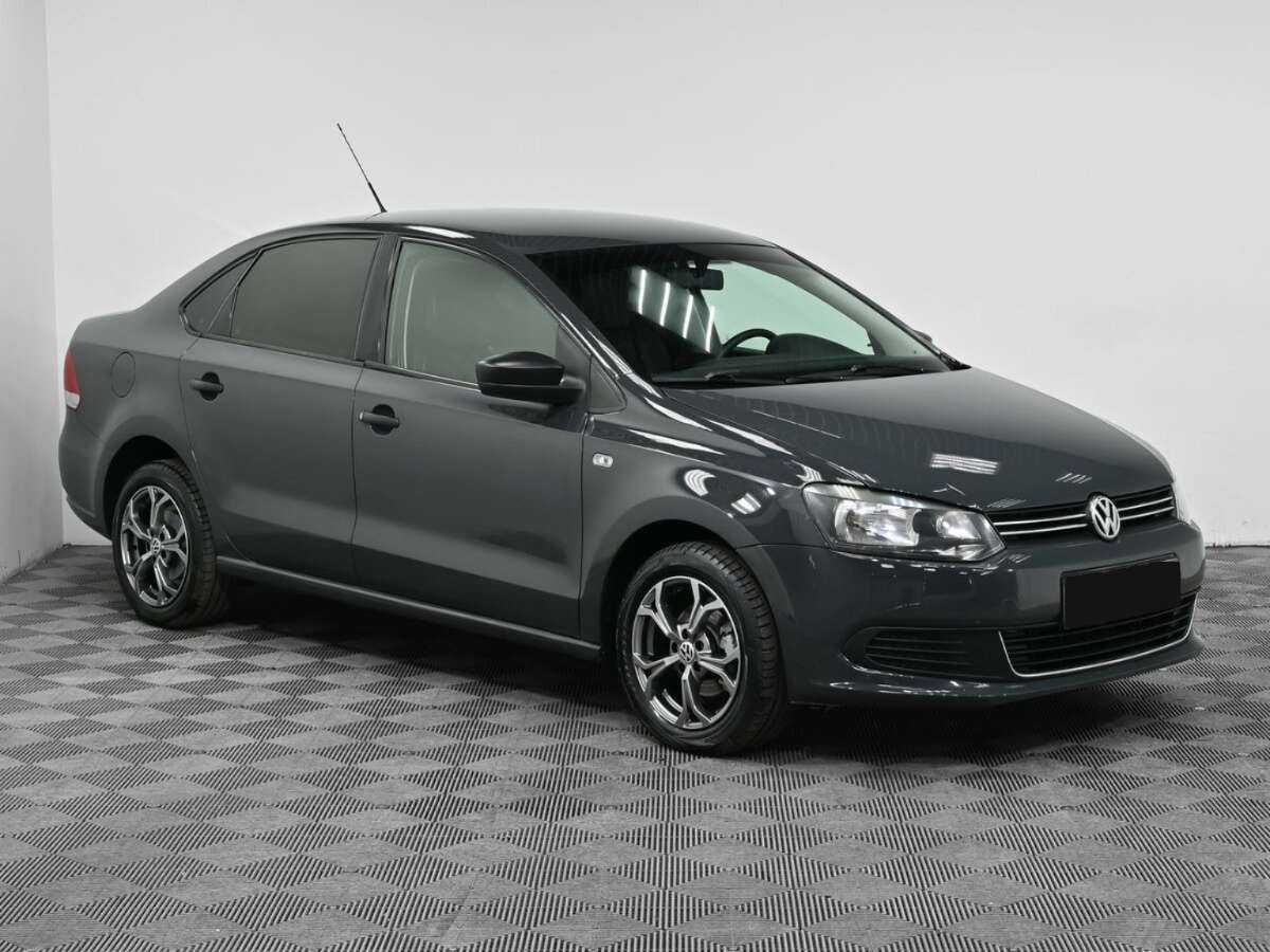 Volkswagen Polo б/у, 2012, Механическая. Фото: #2