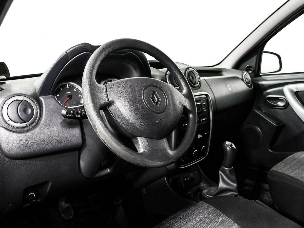 Renault Duster б/у, 2013, Механическая. Фото: #12