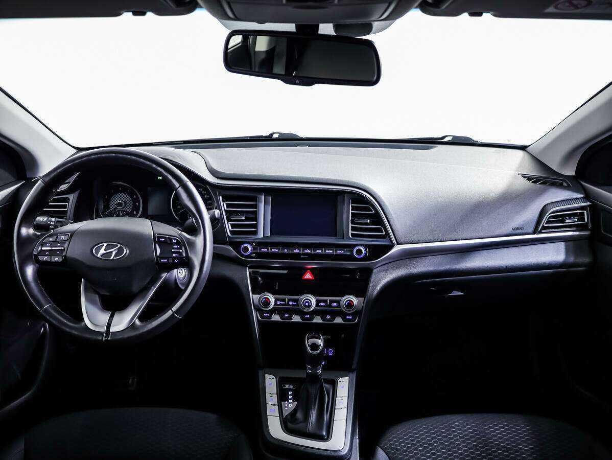 Hyundai Elantra б/у, 2019, Автоматическая. Фото: #8