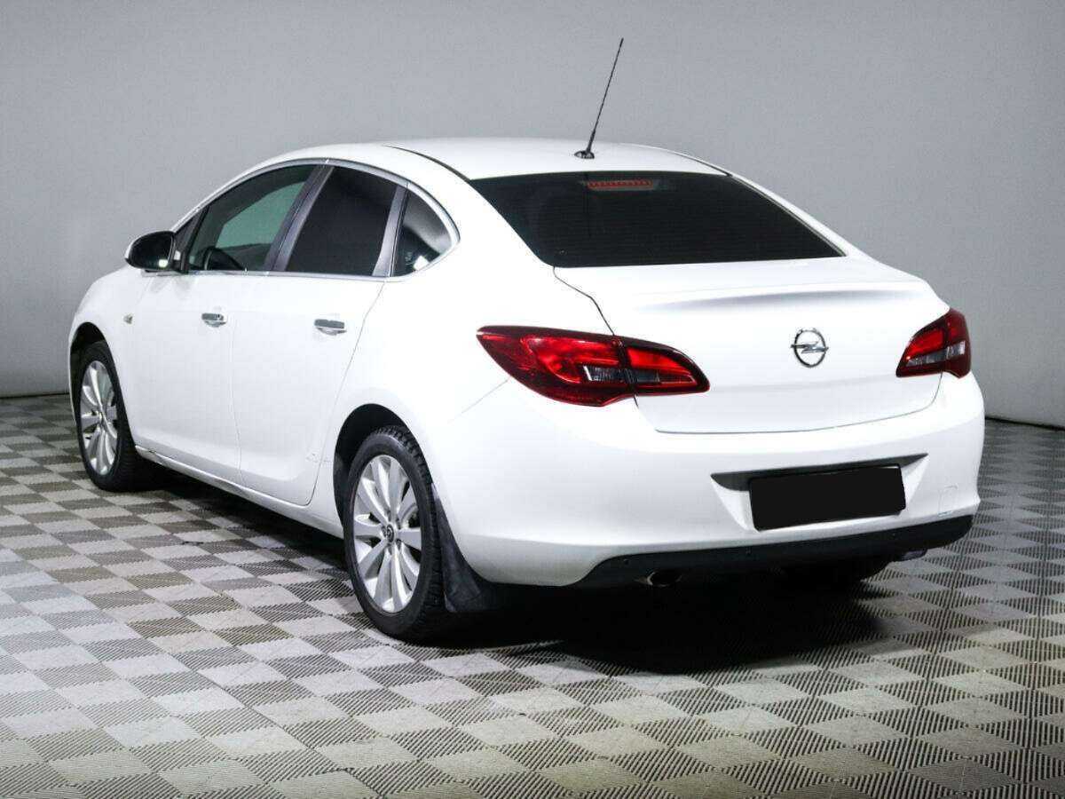 Opel Astra б/у, 2014, Автоматическая. Фото: #5