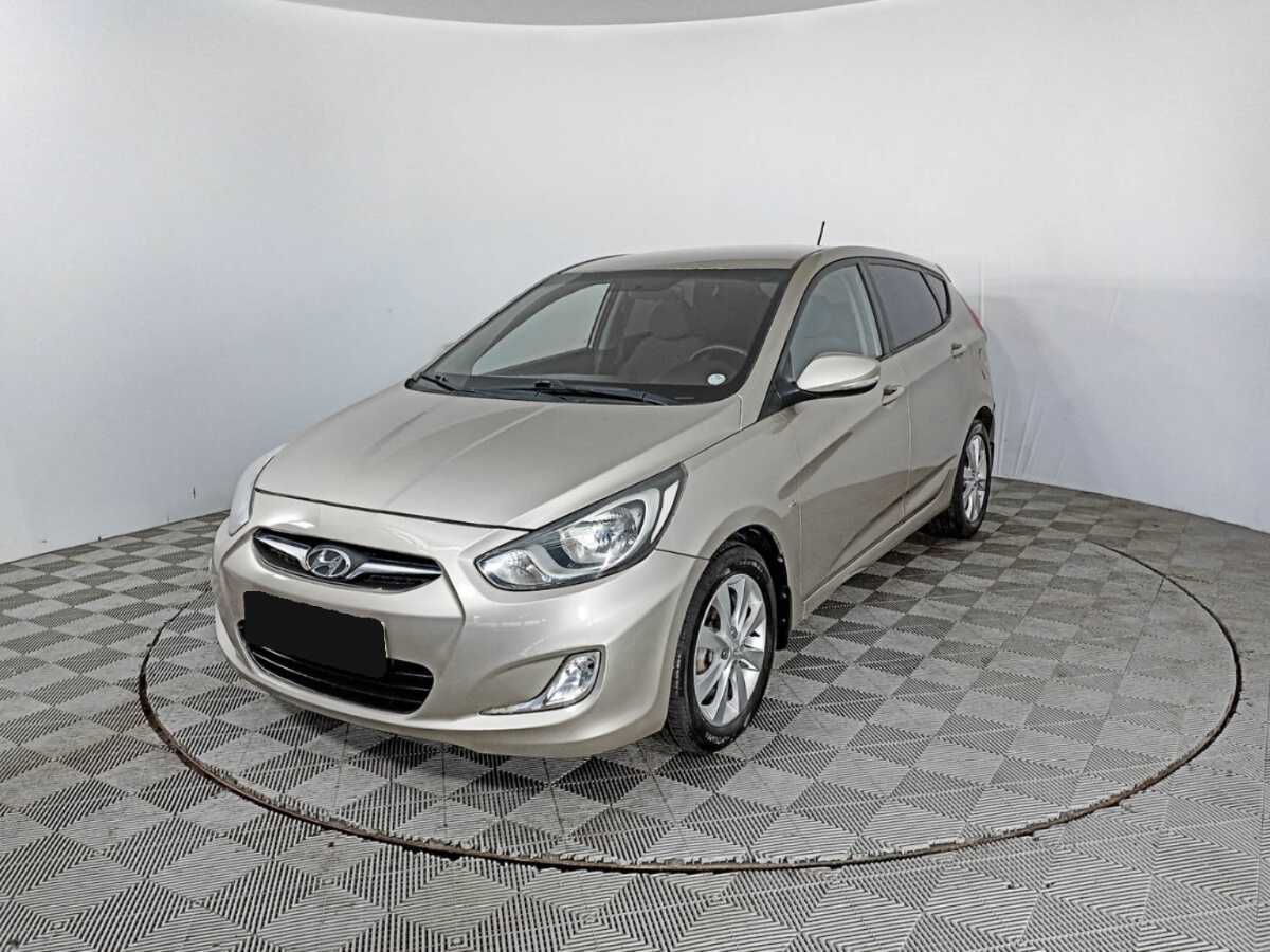 Hyundai Solaris б/у, 2012, Автоматическая. Посмотреть фото