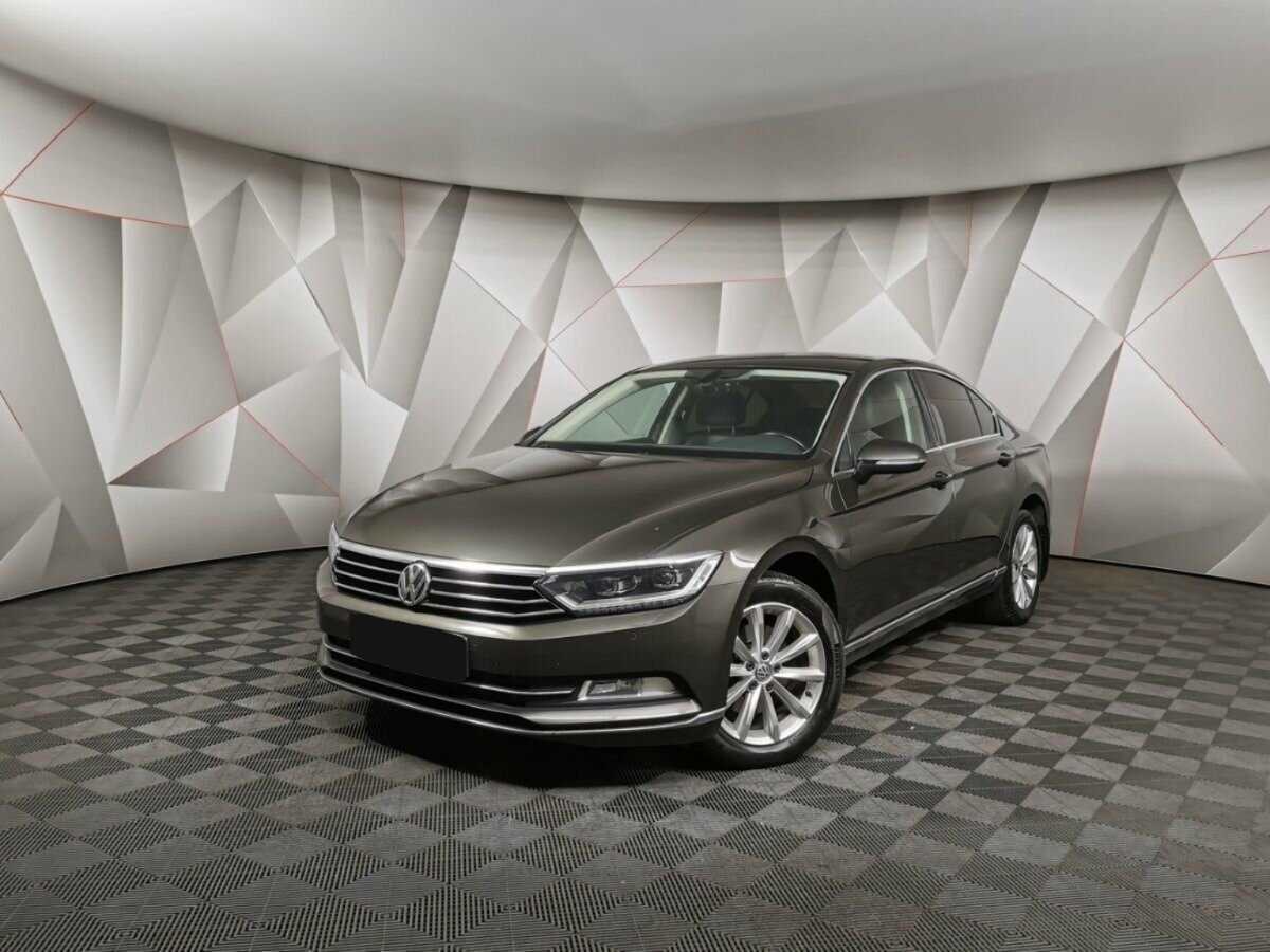 Volkswagen Passat б/у, 2018, Роботизированная. Посмотреть фото