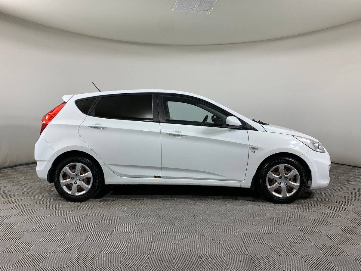 Hyundai Solaris б/у, 2013, Механическая. Фото: #3