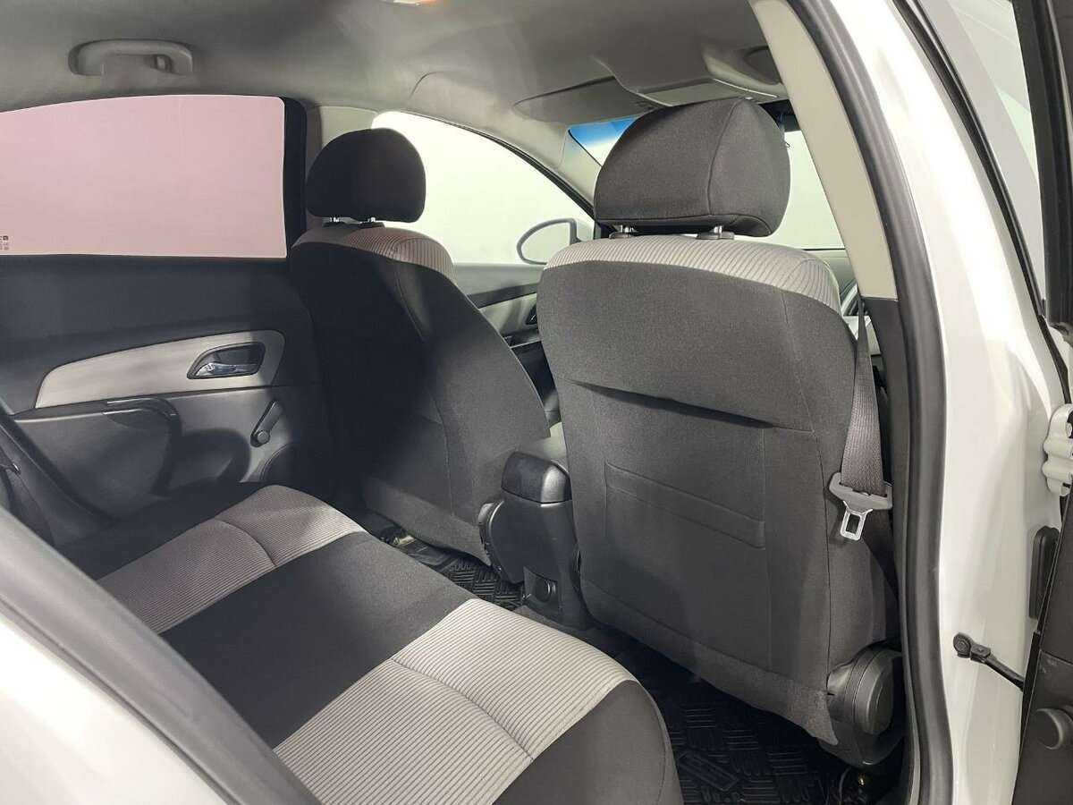 Chevrolet Cruze б/у, 2014, Механическая. Фото: #16