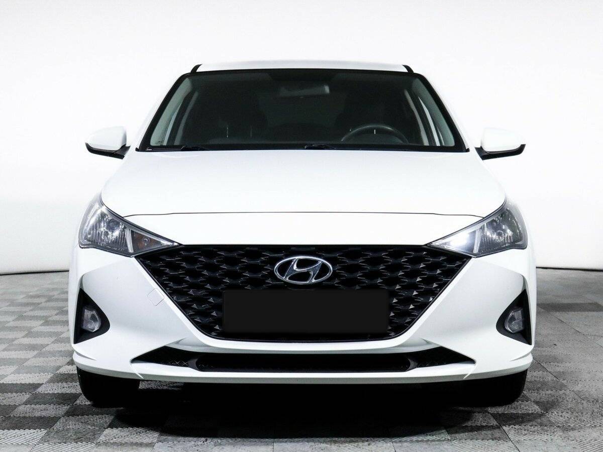 Hyundai Solaris б/у, 2021, Механическая. Фото: #1