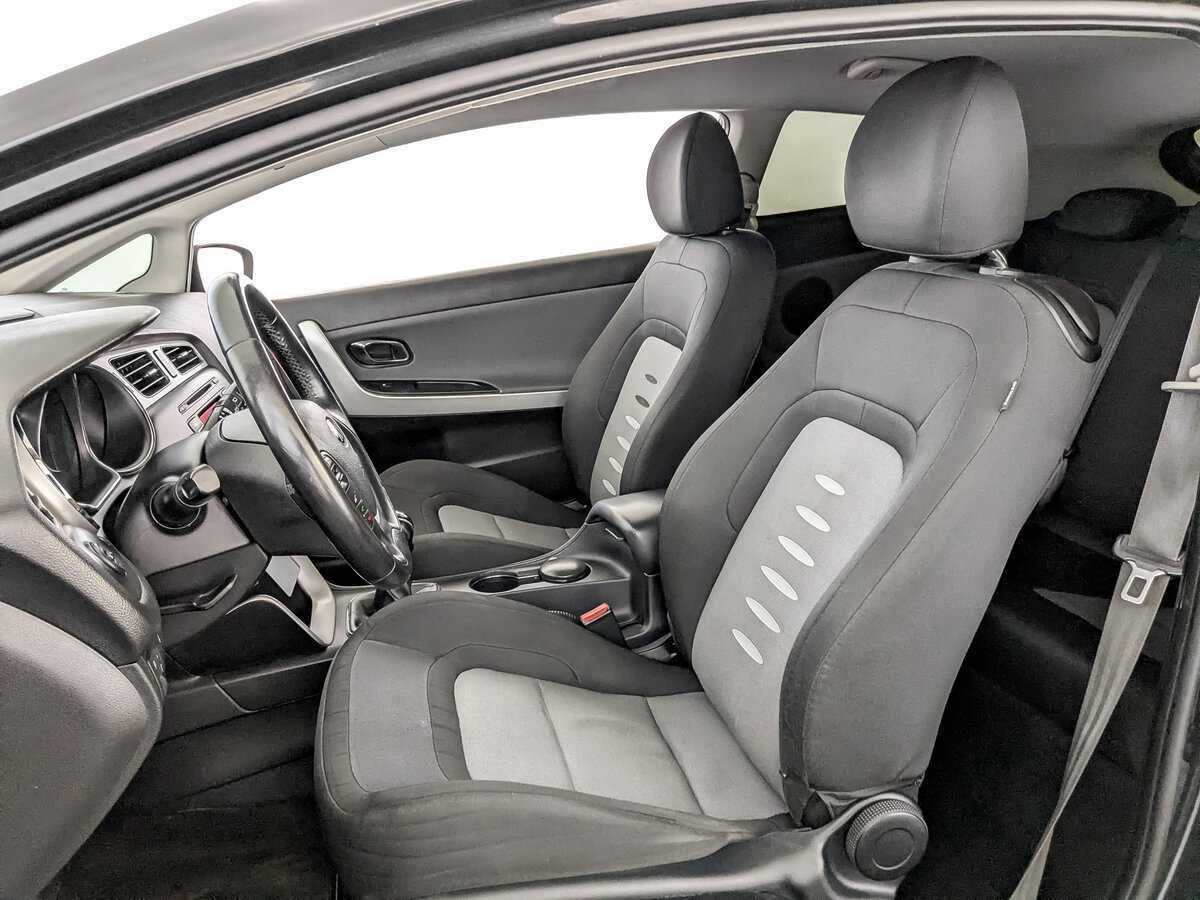 Kia Ceed б/у, 2014, Механическая. Фото: #19
