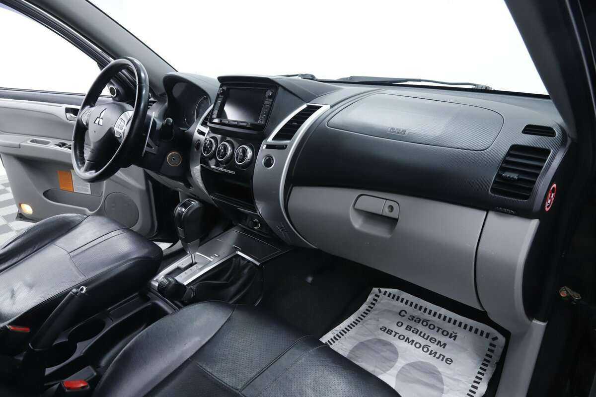 Mitsubishi Pajero Sport б/у, 2015, Автоматическая. Фото: #14