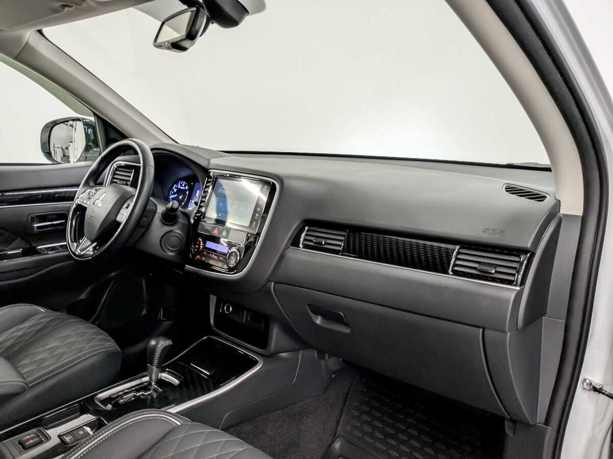 Mitsubishi Outlander б/у, 2022, Вариатор. Фото: #10