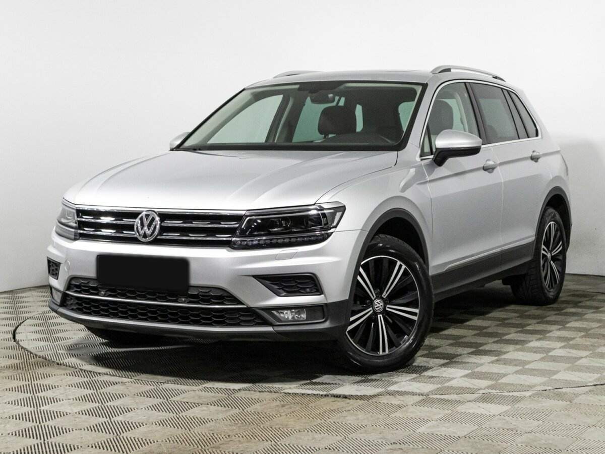 Volkswagen Tiguan б/у, 2018, Роботизированная. Посмотреть фото
