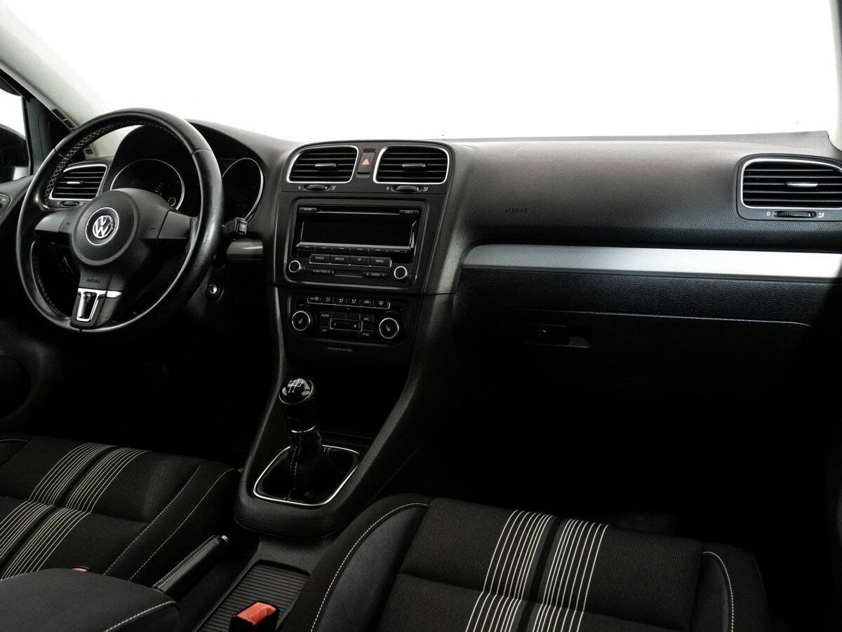 Volkswagen Golf б/у, 2012, Механическая. Фото: #8