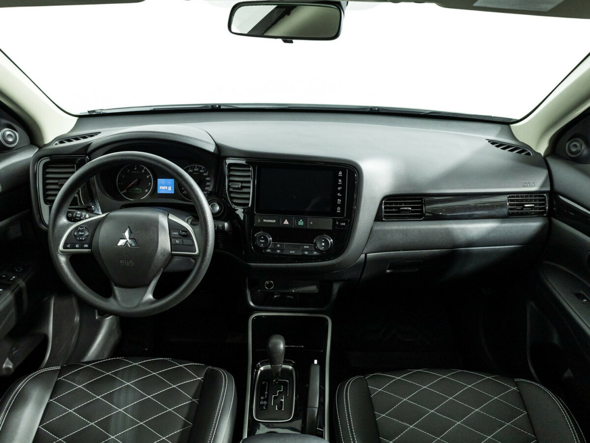 Mitsubishi Outlander б/у, 2022, Вариатор. Фото: #9