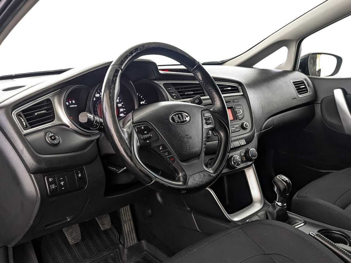 Kia Ceed б/у, 2015, Механическая. Фото: #10