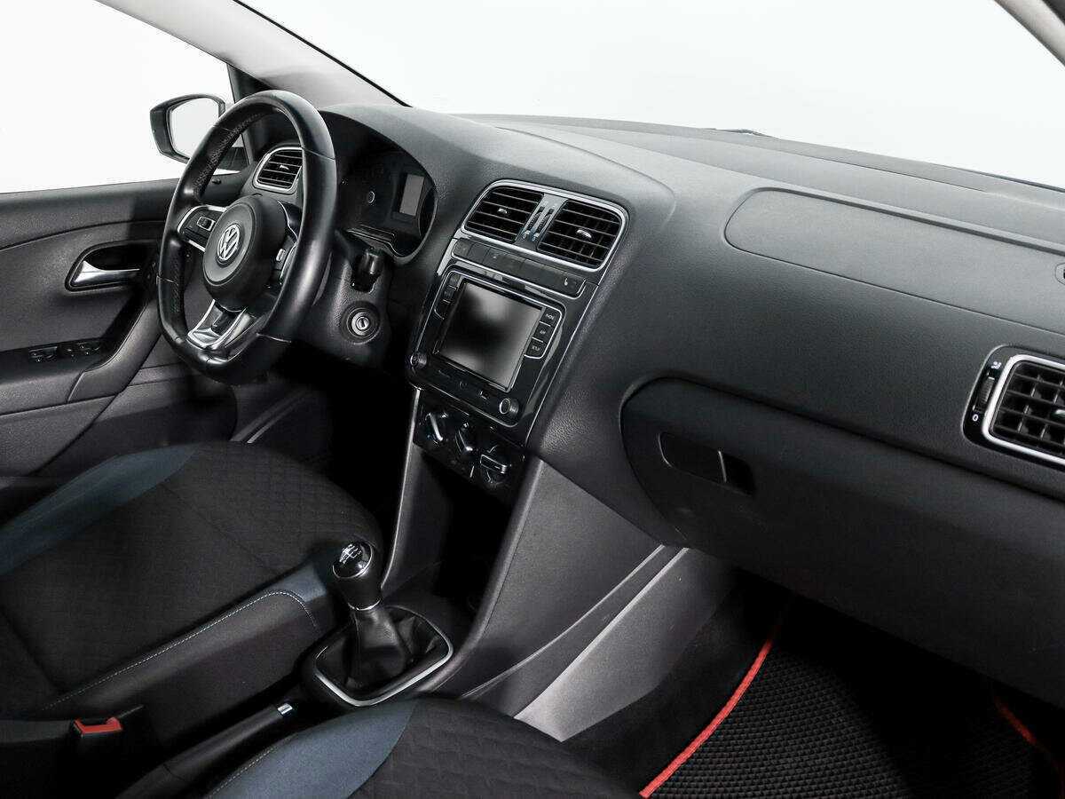 Volkswagen Polo б/у, 2020, Механическая. Фото: #9