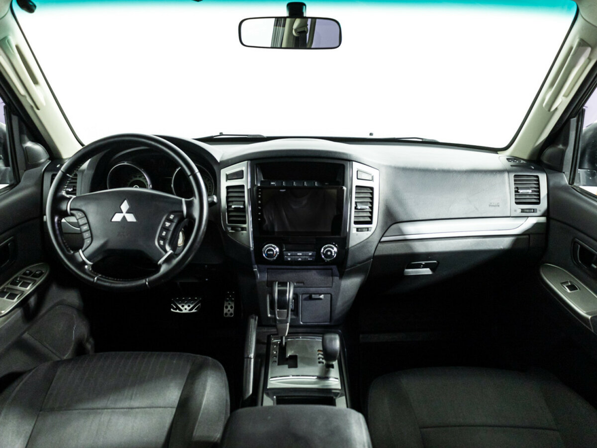 Mitsubishi Pajero б/у, 2015, Автоматическая. Фото: #11